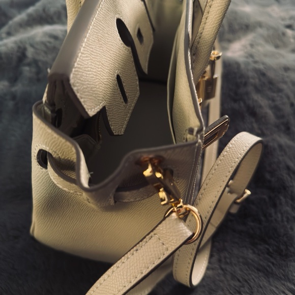 POST CHRISTMAS PRICE CUT! Brand new KELLY STYLED HERMES BAG IN Elegant CREAM - Picture 10 of 11
